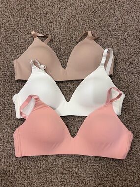 essentials / Women’s Wireless Molded Cup Bra - Pink, White & Nude